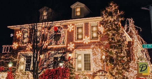 Are Shingles Strong Enough to Hold Holiday Decorations?